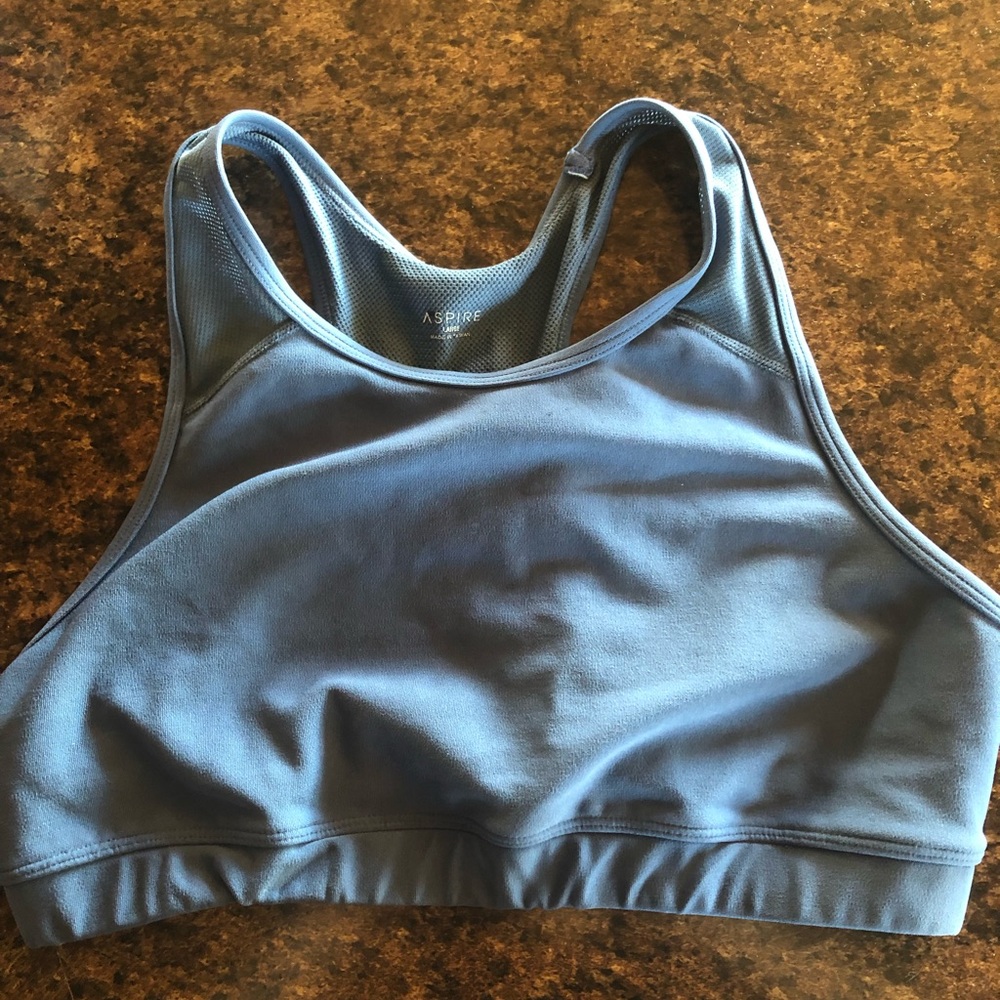 High neckline Sports Bra